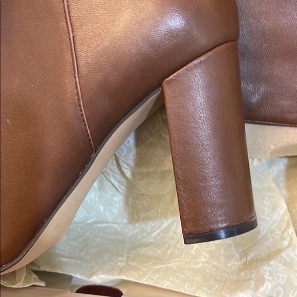 Boots - Picture 3 of 3